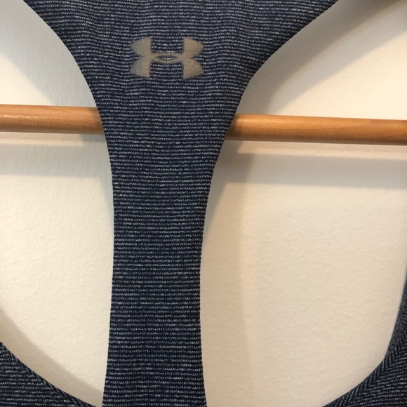 Under armour tank with built in bra - Picture 6 of 6